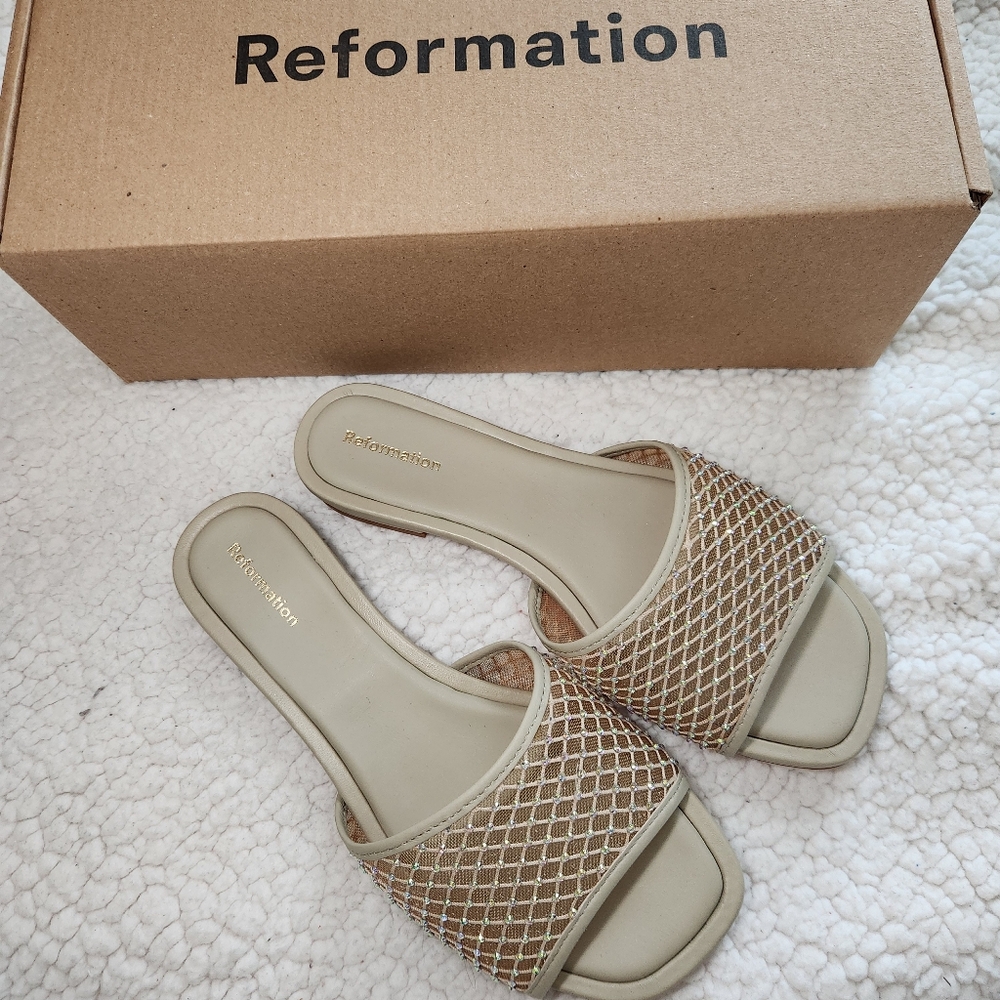 Reformation Eliza Flat Sandal NWT 6